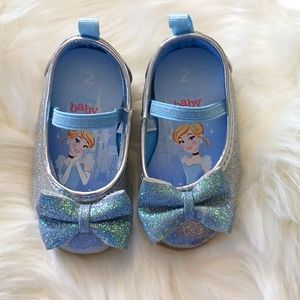 Sz 2 Disney Baby shoes